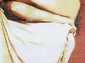 donna allo specchio