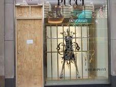 Ninja svaligiano negozio Pucci sulla Fifth Avenue Ninjas store