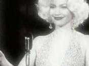 J.Lo bionda come Marilyn Monroe