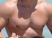Mark Wahlberg mette mostra muscoli Miami
