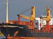 Nave panamense sversa errore tonnellate carburante mare Taranto