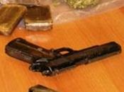 Sardo arrestato Siena Nascondeva droga armi carico legna
