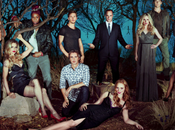 Scans dell’articolo True Blood Entertainment Weekly Magazine