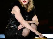 Madonna: video italiano stile “Dolce Vita” «Turn radio»?