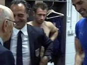 Buffon regala maglia sporca Napolitano