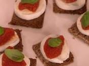 Crostini neri mozzarella