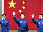 prima astronauta cinese orbita attorno alla Terra