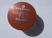 Soufflé touch blush Essence