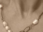 Collana orecchini Pearls indossati