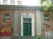 Bagni pubblici Pavia: strada giusta vetrina prodotti tipici