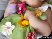 fazzoletto rumoroso (riciclato) bambine: eccovi prato fiorito! Recycled noisy flower patch baby girls