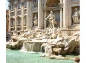 Roma: fontana Trevi senza acqua. Sorpresa turisti