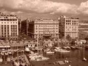 Borgo Santa Lucia dove Napoli vide luce passeggiata narrata Domenica Settembre