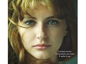 recensione RAGAZZA CAPELLI FIAMMA CAROLINA ROBERTIS