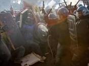 Punirò poliziotti violenti