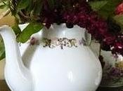 decorazione floreale vecchie teiere