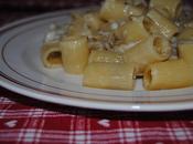 Rigatoni melanzane, noci casatella