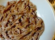 tagliatelle cacao peperoncino salsa greca