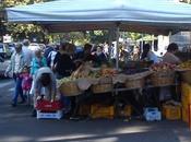 Commercio ambulante nella centralissima Circonvallazione Ostiense. Quasi facevamo pubblicare vomito veniva