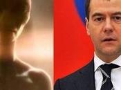 Primo Ministro Russo Dmitrij Medvedev fuori onda “gli Alieni sono noi”