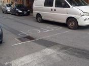 Siamo questo: segnaletica orizzontale sicurezza (uno STOP) fatta mano qualche cittadino