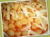 Chicche patate salsa pomodoro pecorino sardo scaglie