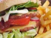 Cibo spazzatura: mangiare fast food aumenta sintomi delle allergie alimentari
