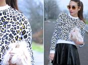 Leopard leather under snow