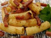 Metti sera all'improvviso pasta veloce gustosa .... ricetta Tortiglioni speck croccante grattato