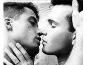 Dicembre 2010-Un Bacio Contro l'Omofobia!