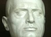 ANPI Manif Cesenatico: busti Mussolini Vittorio Emanuele