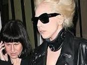 Lady Gaga denunciata dall'ex assistente straordinari pagati