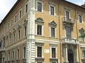 Palazzo della Regione Umbria Spara impiegate toglie vita
