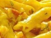 Penne salsa curry