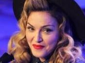 Madonna, ritira premio vestita scout diritti Gay, video