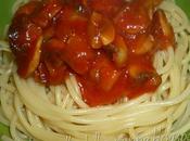 Spaghetti sugo rosso piccante funghi