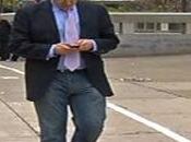 Un’app salverà dagli incidenti causati mentre cammina