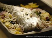 pesce facile preparare: Ombrina forno patate, cipolle, mirtilli erbette