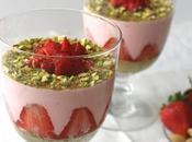 Coppa cheesecake alla fragola pistacchio