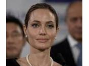 Angelina Jolie: “Rischiavo cancro, tolto entrambi seni”