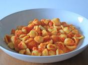 Orecchiette "pesto" peperoni curcuma.