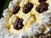 Torta Mousse cocco crema cioccolato granella nocciole. Coconut Cake with chocolate cream chopped hazelnuts.