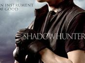 Kevin Zegers scruta l'orizzonte character poster Shadowhunters: Città Ossa