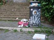 Trashtevere munnizza! perle quotidiana incivilta' quartiere roma piu' amato turisti