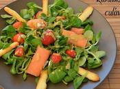 Insalata salmone, fragole lingue gatto salate