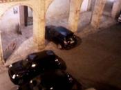 Serafino, prego, rabboccami l'olio controllami gomme.