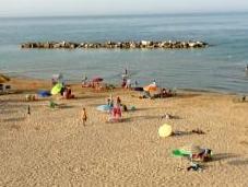 Spiaggia attrezzata spiaggia libera? Soluzioni confronto