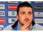 Inter, Kuzmanovic verso saluti. club