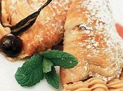 Sfogliatella napoletana salsa alle amarene.