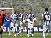 [VIDEO] Juve-Rappresentativa d'Aosta finisce 7-0: Tevez, gioia anche giovane Mattiello